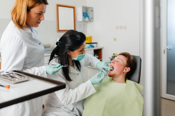 Best Emergency Root Canal Treatment in Manito, IL
